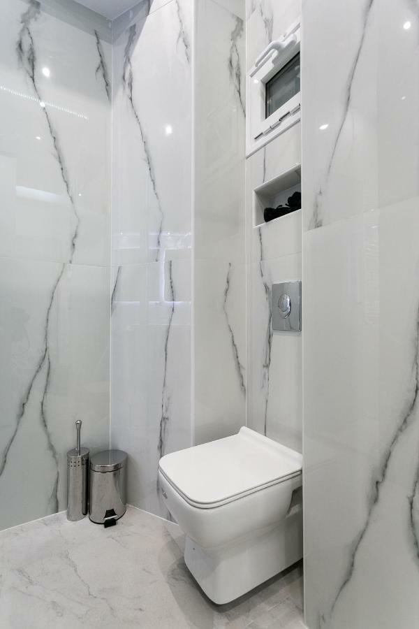 Marble Suite 40Sqm Center Ac 2Smarttv Netflix Appartement