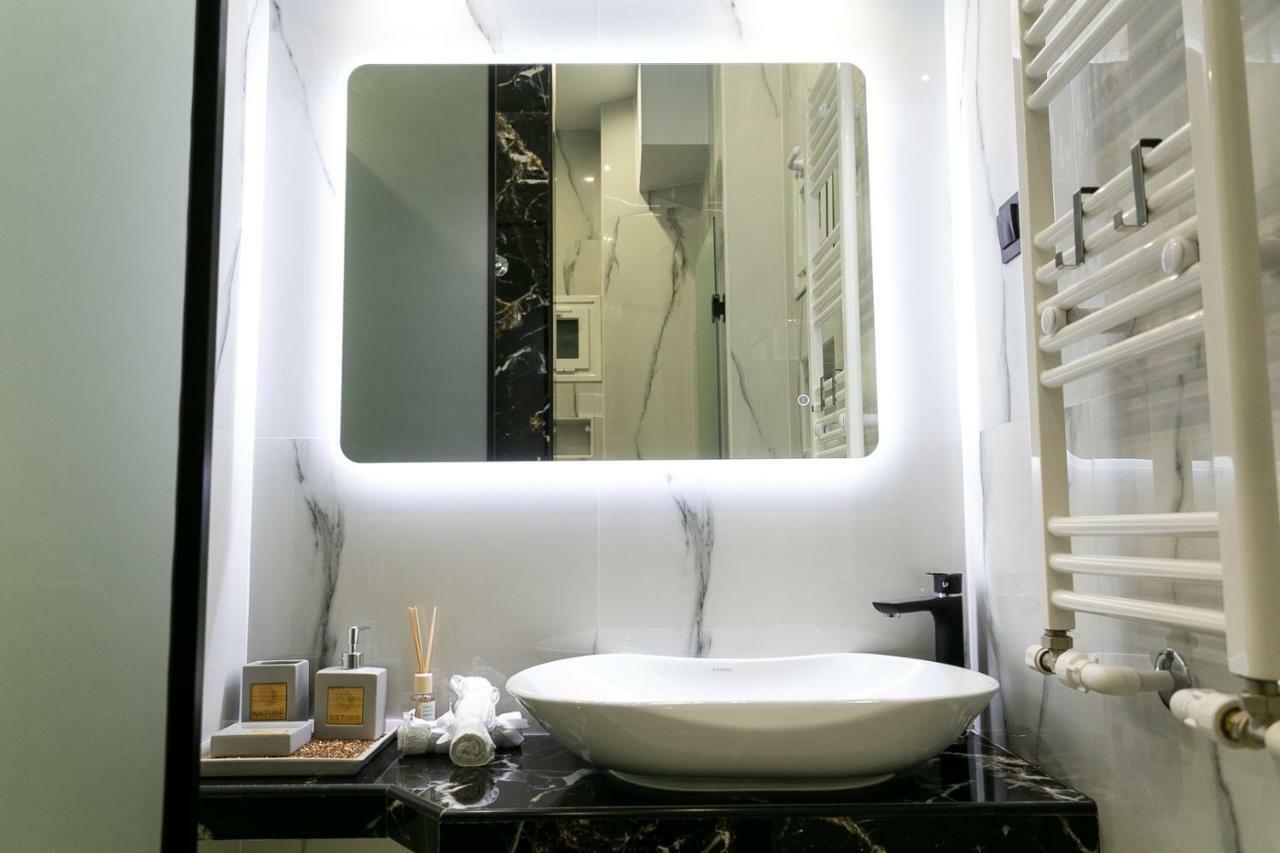 Marble Suite 40Sqm Center Ac 2Smarttv Netflix Appartement