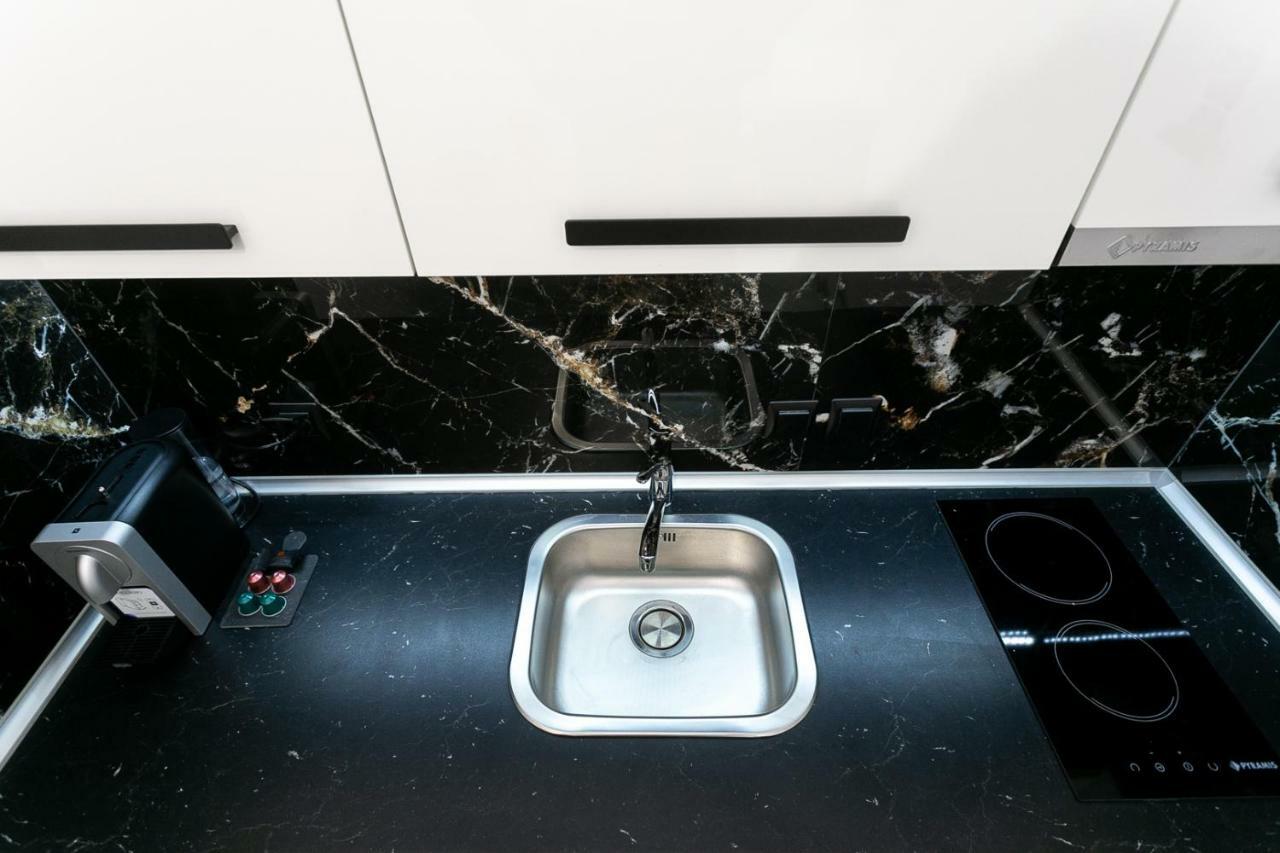 Marble Suite 40Sqm Center Ac 2Smarttv Netflix *
